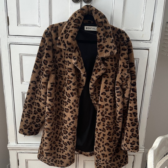 Montrez Jackets & Blazers - Leopard Print Faux Fur Coat